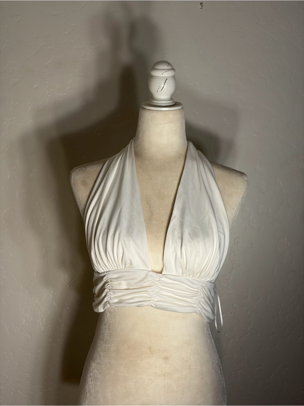 NWT Princess Polly White Plunge Halter Crop Top (Size US 10 / AU 14)